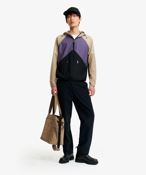 AIGLE（エーグル）の「撥水 超軽量 リップストップ バイカラー ナイロンブルゾンジャケット（ナイロンジャケット・メンズ・ブラック/グレー・L/M/S/XL）」の14枚目の写真