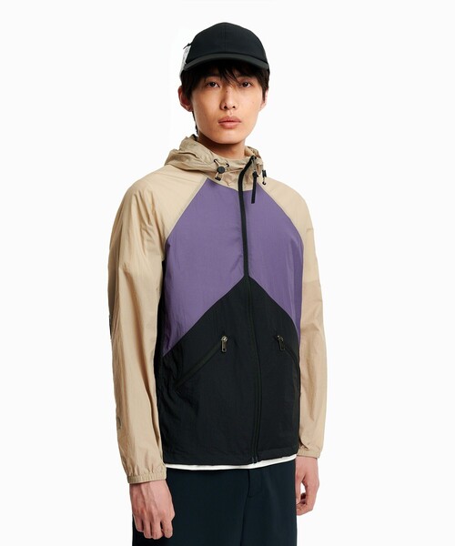 AIGLE（エーグル）の「撥水 超軽量 リップストップ バイカラー ナイロンブルゾンジャケット（ナイロンジャケット・メンズ・ブラック/グレー・L/M/S/XL）」の3枚目の写真