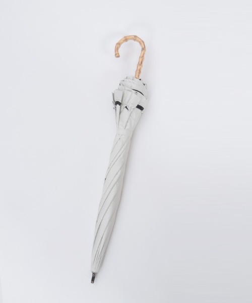 axes femme（アクシーズファム）の「フリル使い晴雨兼用ショート傘（長傘・レディース・ブラック/グレイッシュベージュ/キナリ・FREE）」の15枚目の写真