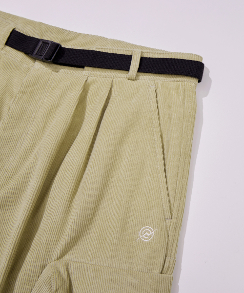KALAPATTHAR（カラパタール）の「WIDE CORDUROY BELTED CARGO POCKET PANTS - BEIGE（その他パンツ・メンズ・その他・MEDIUM/LARGE）」の4枚目の写真