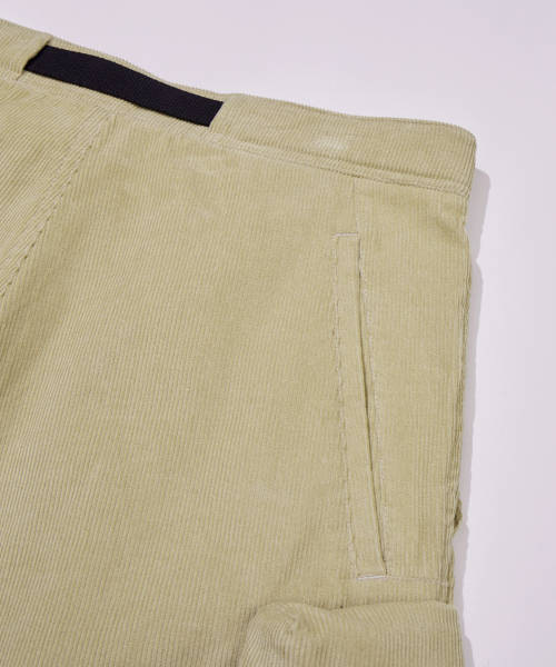 KALAPATTHAR（カラパタール）の「WIDE CORDUROY BELTED CARGO POCKET PANTS - BEIGE（その他パンツ・メンズ・その他・MEDIUM/LARGE）」の5枚目の写真