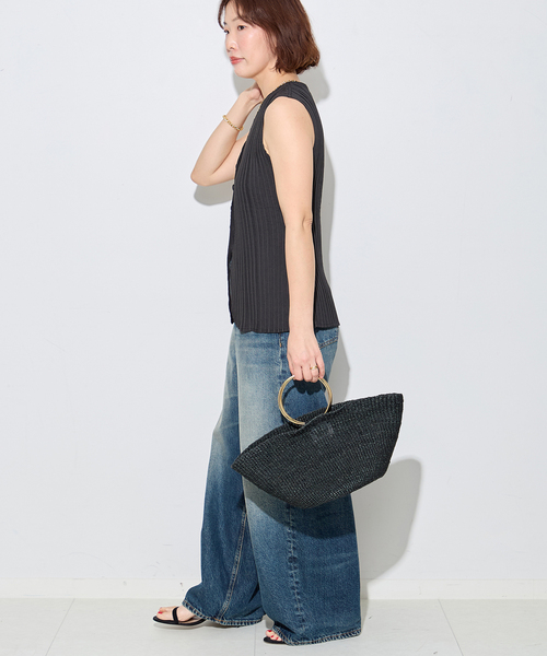 Gongdid Design(ゴンディッドデザイン)の「【Gongdid Design】 Carry Over_Denim_Vest:ベスト(ベスト・レディース・アイボリー/ブラック・FREE)」の5枚目の写真