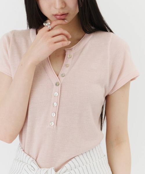 DFFUR.（ディフル）の「キャップスリーブキーネックTEE（Tシャツ/カットソー・レディース・チャコールグレー/アイボリー/ピンク・FREE）」の3枚目の写真