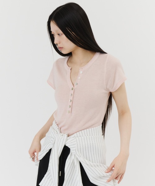 DFFUR.（ディフル）の「キャップスリーブキーネックTEE（Tシャツ/カットソー・レディース・チャコールグレー/アイボリー/ピンク・FREE）」の12枚目の写真