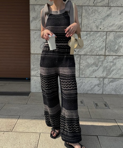 WILLFULLY(ウィルフリー)の「at random geometric pattern knit all-in-one(つなぎ/オールインワン・レディース・ブラック/ベージュ・FREE)」の3枚目の写真