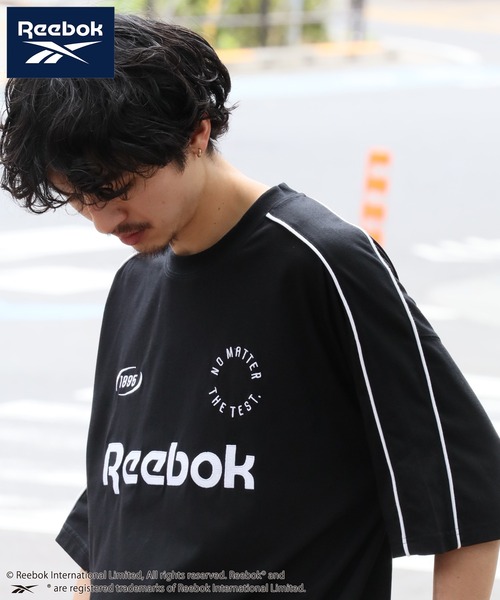 Reebok(リーボック)の「【Reebok/リーボック】ワッペン刺繍 ドローコード ゲームTシャツ(Tシャツ/カットソー・メンズ・ホワイト/チャコールグレー/グレイッシュベージュ/ブラック・LL/M/L)」の2枚目の写真