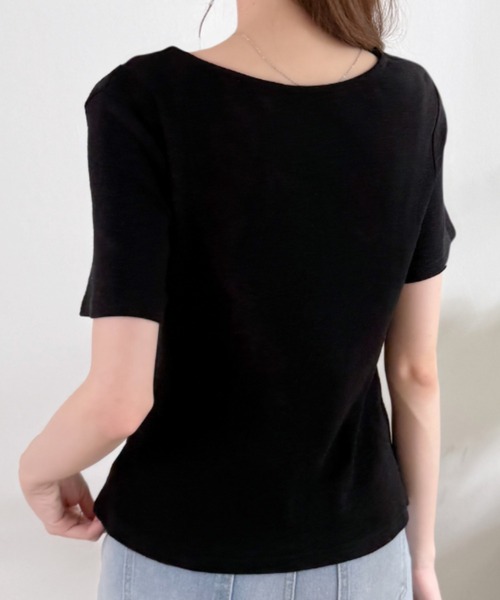 Ada.(エイダ)の「アシンメトリー ドレープ デコルテカッティング サイドボタン ギャザー カットソー(Tシャツ/カットソー・レディース・イエロー/ブルー/ブラック/ホワイト・FREE)」の12枚目の写真