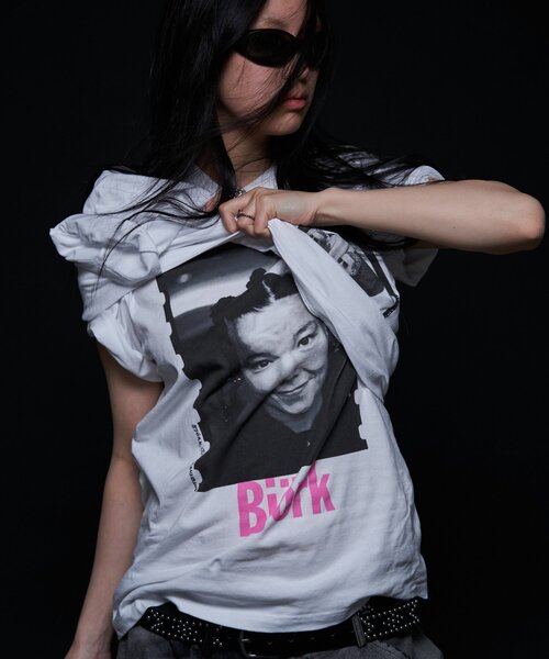 WHO'S WHO gallery(フーズフーギャラリー)の「【PETERANDERSON×VIDEO SHOP】 Bjork(Tシャツ/カットソー・レディース・ホワイト・MEDIUM/SMALL)」の4枚目の写真