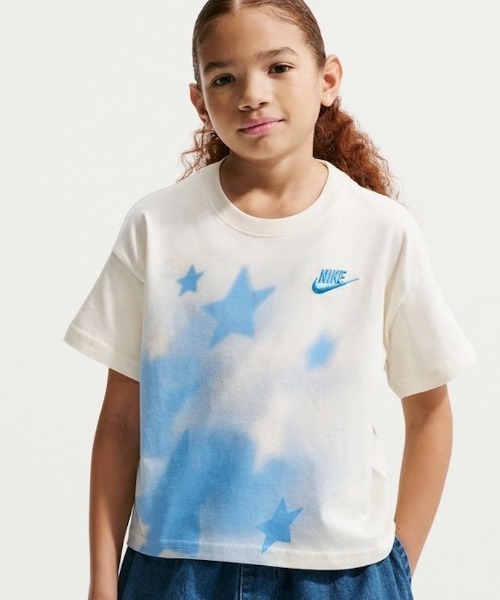 NIKE（ナイキ）の「ナイキ NIKE ナイキ YTH NSW ボクシー スター S/S Tシャツ（Tシャツ/カットソー・キッズ・サーモンピンク/オフホワイト・130cm/140cm/150cm/160cm）」の2枚目の写真