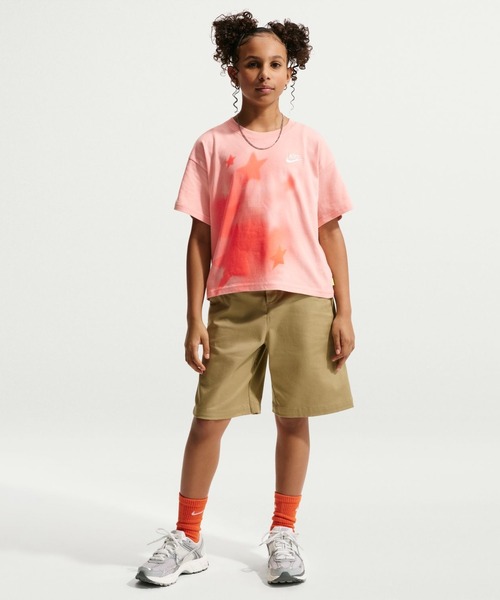 NIKE（ナイキ）の「ナイキ NIKE ナイキ YTH NSW ボクシー スター S/S Tシャツ（Tシャツ/カットソー・キッズ・サーモンピンク/オフホワイト・130cm/140cm/150cm/160cm）」の8枚目の写真