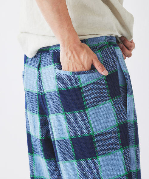 JOURNAL STANDARD relume(ジャーナルスタンダード レリューム)の「ビッグ ブロック チェック パナマ織 イージーパンツ(その他パンツ・メンズ・アイボリー/グリーン/ブルー系その他・MEDIUM/LARGE)」の16枚目の写真