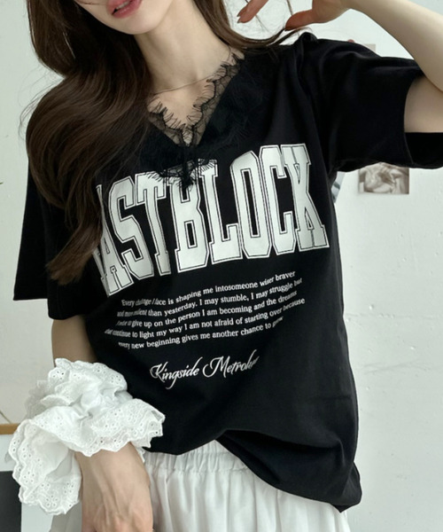 Ada.（エイダ）の「ロゴ プリント レース Vネック Tシャツ（Tシャツ/カットソー・レディース・オフホワイト/ブラック/ブルー・FREE）」の14枚目の写真