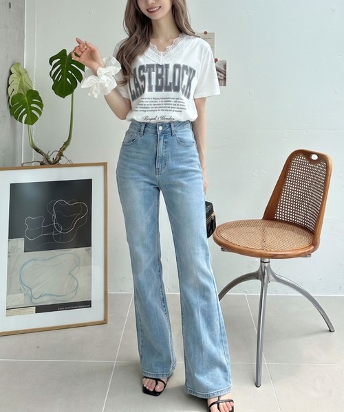 Ada.（エイダ）の「ロゴ プリント レース Vネック Tシャツ（Tシャツ/カットソー・レディース・オフホワイト/ブラック/ブルー・FREE）」の12枚目の写真