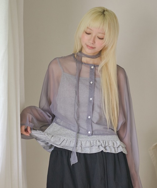 LiLIN（リリン）の「小花柄フリルキャミソール＆UV対策シアーブラウス セット（シャツ/ブラウス・レディース・グレー/ピンク・FREE）」の13枚目の写真
