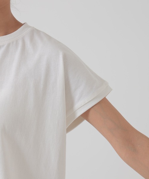 HEART MARKET（ハートマーケット）の「ワイドなフレンチTEE（Tシャツ/カットソー・レディース・チャコール/ダークブラウン/ホワイト/グレイッシュベージュ/ブラック/モカ/キャメル・SMALL/MEDIUM/LARGE）」の15枚目の写真