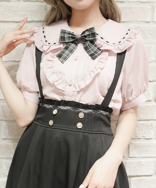 axes femme POETIQUE（アクシーズファムポエティック）の「ブローチ付ハシゴレース衿ＢＬ（シャツ/ブラウス・レディース・ホワイト/ピンク/キナリ・MEDIUM）」の3枚目の写真