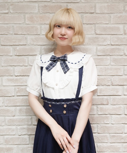 axes femme POETIQUE（アクシーズファムポエティック）の「ブローチ付ハシゴレース衿ＢＬ（シャツ/ブラウス・レディース・ホワイト/ピンク/キナリ・MEDIUM）」の11枚目の写真