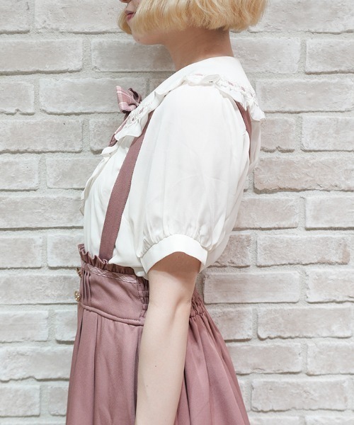 axes femme POETIQUE（アクシーズファムポエティック）の「ブローチ付ハシゴレース衿ＢＬ（シャツ/ブラウス・レディース・ホワイト/ピンク/キナリ・MEDIUM）」の5枚目の写真