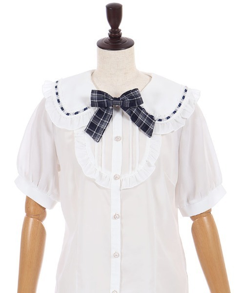 axes femme POETIQUE（アクシーズファムポエティック）の「ブローチ付ハシゴレース衿ＢＬ（シャツ/ブラウス・レディース・ホワイト/ピンク/キナリ・MEDIUM）」の17枚目の写真
