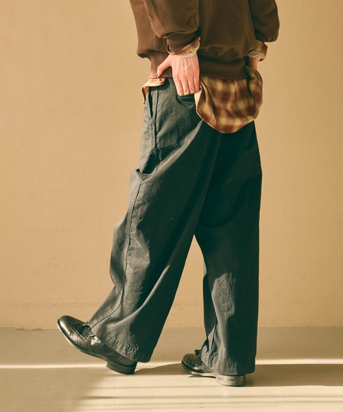 kha:ki(カーキ)の「「KHA:KI / カーキ」TYPE-45 TROUSERS(その他パンツ・レディース・オリーブ/ベージュ/グレイッシュベージュ/ブラック・1/2)」の2枚目の写真