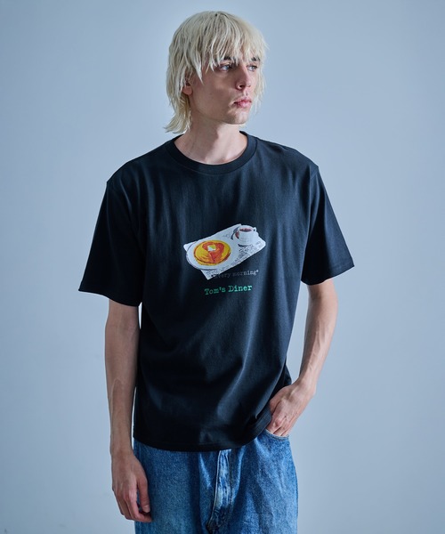 FRUIT OF THE LOOM（フルーツオブザルーム）の「Toms Diner Every morning Tシャツ（Tシャツ/カットソー・メンズ・ホワイト/ブラック/ネイビー・XL/L/M）」の2枚目の写真