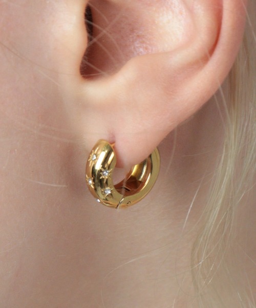 Bilan(ビラン)の「( 金属アレルギー軽減 サージカルステンレス ) ステラワンタッチフープピアス / 【BILAN】 Stella One Touch Hoop Pierce(ピアス(両耳用)・レディース・ゴールド/シルバー・FREE)」の2枚目の写真