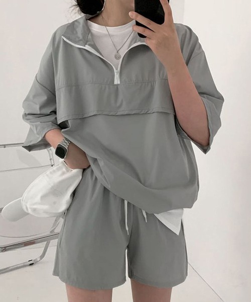 meJane(ミージェーン)の「ハーフジッププルオーバー × ショートパンツ セットアップ(セットアップ・レディース・ブラック/クリーム/グレー・FREE)」の3枚目の写真