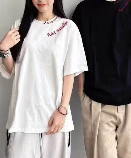 Songe(ソンジュ)の「ワンポイントロゴ刺しゅう半袖Tシャツ(Tシャツ/カットソー・レディース・ホワイト/ブラック・M/L)」の5枚目の写真