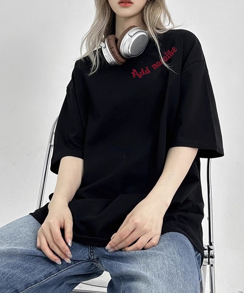 Songe(ソンジュ)の「ワンポイントロゴ刺しゅう半袖Tシャツ(Tシャツ/カットソー・レディース・ホワイト/ブラック・M/L)」の8枚目の写真