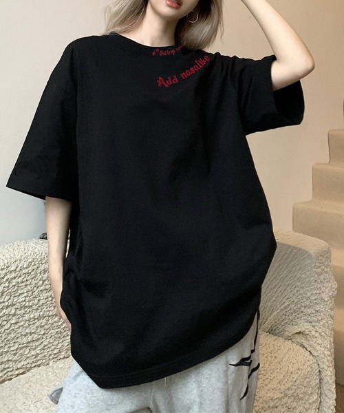 Songe(ソンジュ)の「ワンポイントロゴ刺しゅう半袖Tシャツ(Tシャツ/カットソー・レディース・ホワイト/ブラック・M/L)」の9枚目の写真