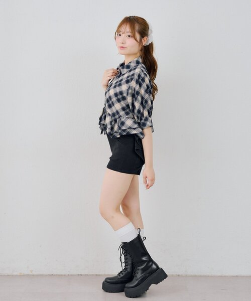 Another Branch olive des olive(アナザーブランチオリーブデオリーブ)の「裾フリルペプラムブラウス(シャツ/ブラウス・レディース・ホワイト系その他/ブラック系その他/ブラウン/ネイビー・FREE)」の15枚目の写真