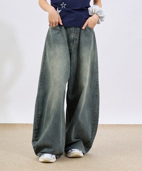 FCMM（エフシーエムエム）の「LOGO CURVE DENIM PANTS / ロゴカーブデニムパンツ（デニムパンツ・レディース・インディゴブルー/ブラック/ブルー・LARGE/SMALL/MEDIUM）」の17枚目の写真