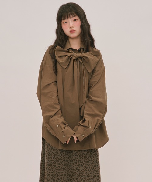 loin nuit(ロワンニュイ)の「nuance button ribbon shirt / ニュアンスボタンリボンシャツ(シャツ/ブラウス・レディース・アイボリー/ブラウン/ライトブルー/ブラック・FREE)」の14枚目の写真
