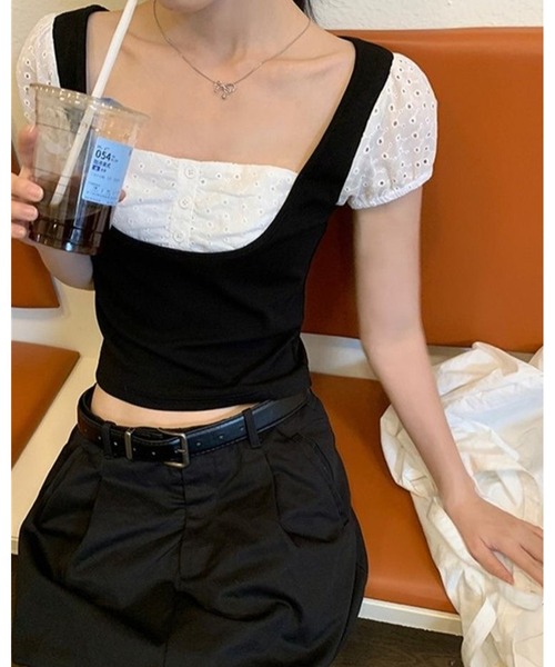 FUNdaysion(ファンデイション)の「レイヤード風スクエアネックトップス(Tシャツ/カットソー・レディース・ブラック・M)」の3枚目の写真