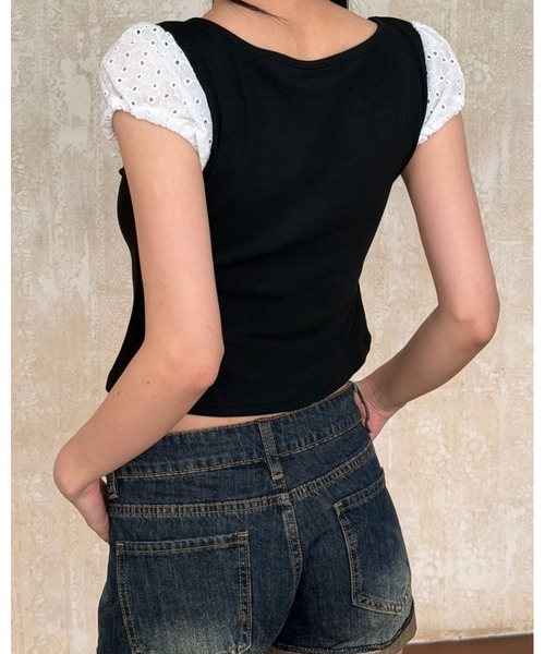 FUNdaysion(ファンデイション)の「レイヤード風スクエアネックトップス(Tシャツ/カットソー・レディース・ブラック・M)」の10枚目の写真
