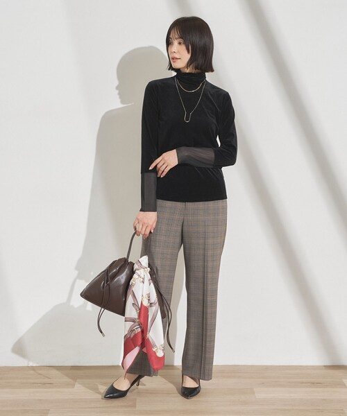 INDIVI(インディヴィ)の「【レイヤード/袖口シアー/日本製】ベロアジャージトップス(Tシャツ/カットソー・レディース・ブラック/ブラウン系/アイボリー・34/19/15 /13/05/38)」の10枚目の写真