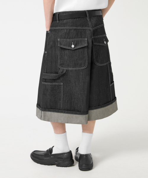 TRILLION(トリリオン)の「ロールアップ生地デニムバミューダパンツ_ブラック(その他パンツ・レディース・その他・MEDIUM/LARGE/X-LARGE/SMALL)」の3枚目の写真