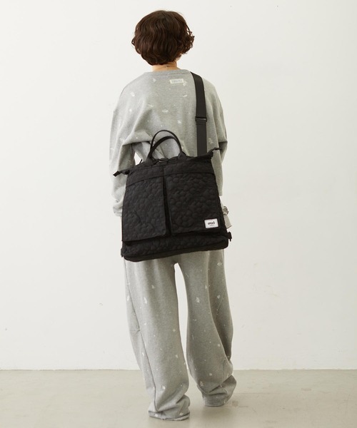 MILKFED.（ミルクフェド）の「CHERRY QUILTED HELMET BAG（ショルダーバッグ・レディース・ブラック/ベージュ/オリーブ・ONE SIZE）」の16枚目の写真