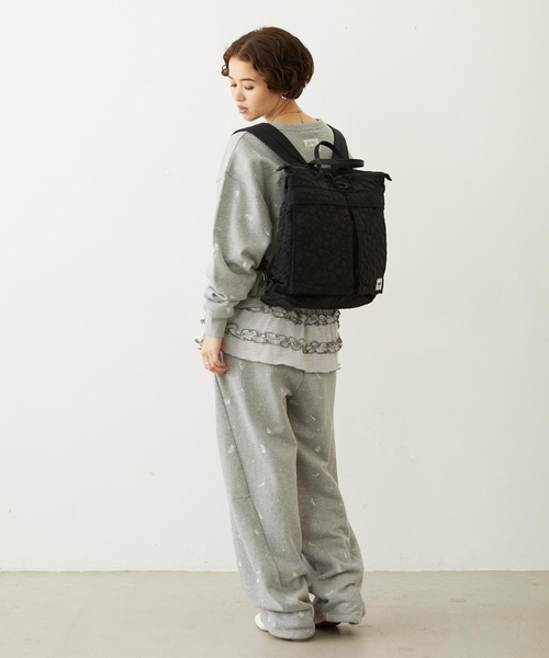 MILKFED.（ミルクフェド）の「CHERRY QUILTED HELMET BAG（ショルダーバッグ・レディース・ブラック/ベージュ/オリーブ・ONE SIZE）」の17枚目の写真