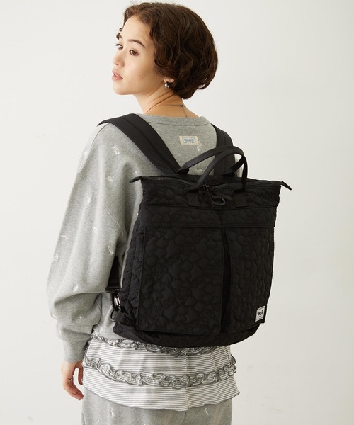 MILKFED.（ミルクフェド）の「CHERRY QUILTED HELMET BAG（ショルダーバッグ・レディース・ブラック/ベージュ/オリーブ・ONE SIZE）」の5枚目の写真
