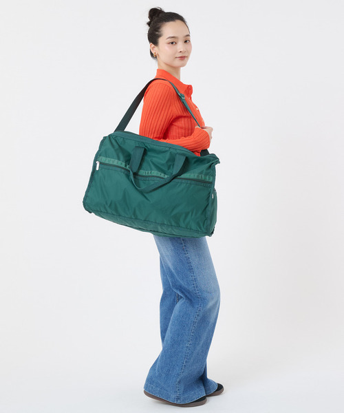 LeSportsac（レスポートサック）の「DELUXE LG WEEKENDER エデングリーン（ボストンバッグ・レディース・グリーン・FREE）」の3枚目の写真