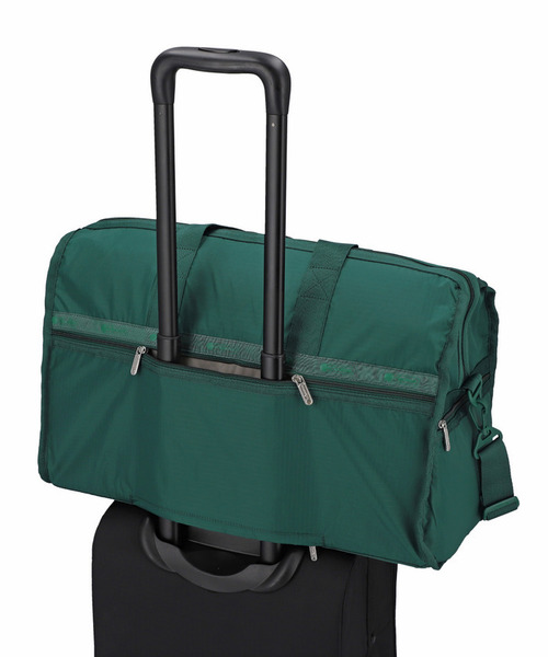 LeSportsac（レスポートサック）の「DELUXE LG WEEKENDER エデングリーン（ボストンバッグ・レディース・グリーン・FREE）」の7枚目の写真