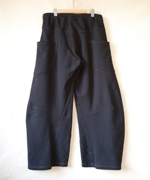 KHOKI(コッキ)の「【KHOKI/コッキ】26fw-p-13 3D cutting sweat pants(スウェットパンツ・メンズ・アイボリー/ブラック・3/2/1)」の5枚目の写真