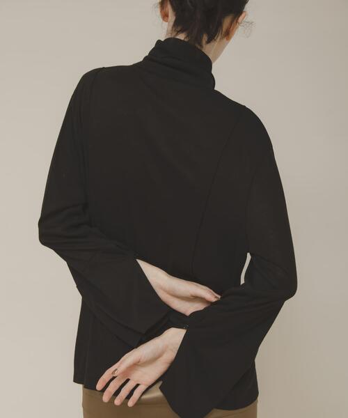 LAATO(ラート)の「cut cardigan(カーディガン/ボレロ・レディース・ブラック/アイボリー・FREE)」の20枚目の写真