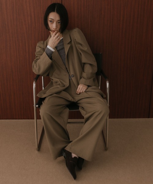 ANF.MUU(アンフムー)の「ショルダータックテーラードジャケット(テーラードジャケット・レディース・ベージュ/チャコールグレー・FREE)」の20枚目の写真