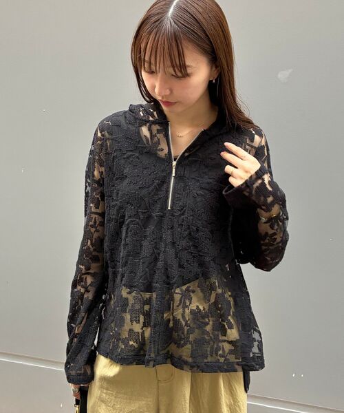 le.coeur blanc(ルクールブラン)の「シアーレースフーディ(シャツ/ブラウス・レディース・ブラック/オフホワイト・38)」の19枚目の写真