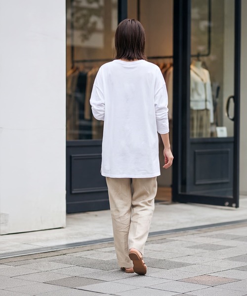 STYLE DELI(スタイルデリ)の「【DELI by】 抜け感サイドスリットロングプルオーバー(Tシャツ/カットソー・レディース・ホワイト/ブラック・M)」の13枚目の写真