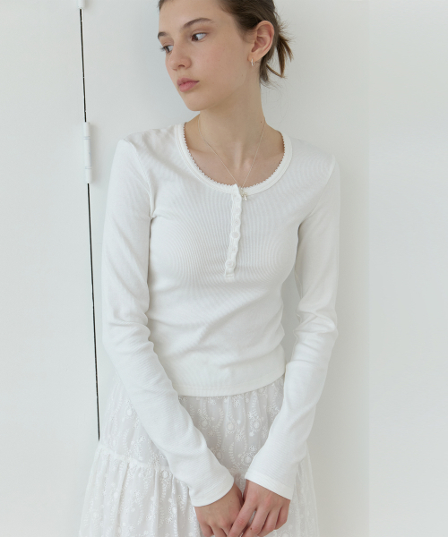 RE_L(リエル)の「SARAH LS ver. Tシャツ(アイボリー)(Tシャツ/カットソー・レディース・その他・FREE)」の1枚目の写真