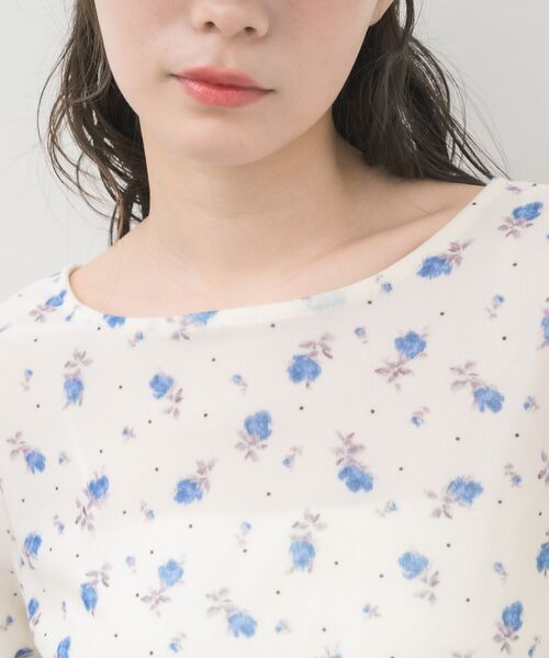 RETRO GIRL（レトロガール）の「袖シャーリングベロアカットソー（Tシャツ/カットソー・レディース・ベージュ/グリーン/ホワイト系その他・FREE）」の4枚目の写真