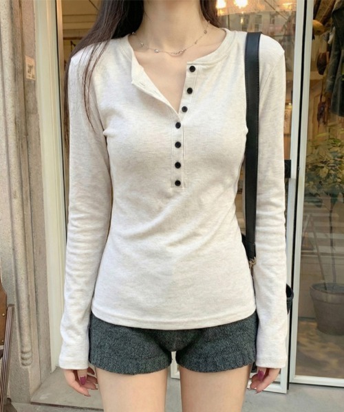 ReRe(リリ)の「ヘンリーネックフィット長袖カットソー(Tシャツ/カットソー・レディース・グレー/オートミール/ホワイト/ブラック・LARGE/X-LARGE/MEDIUM)」の20枚目の写真